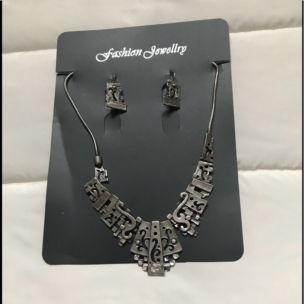 Costume silver set
